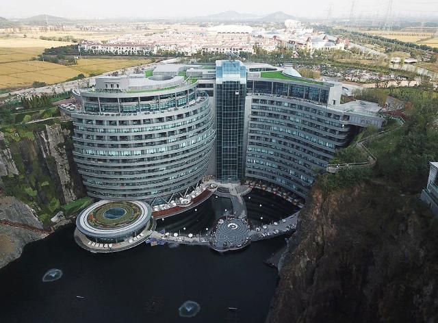 Отель на глубине 88 метров построили в Китае 
