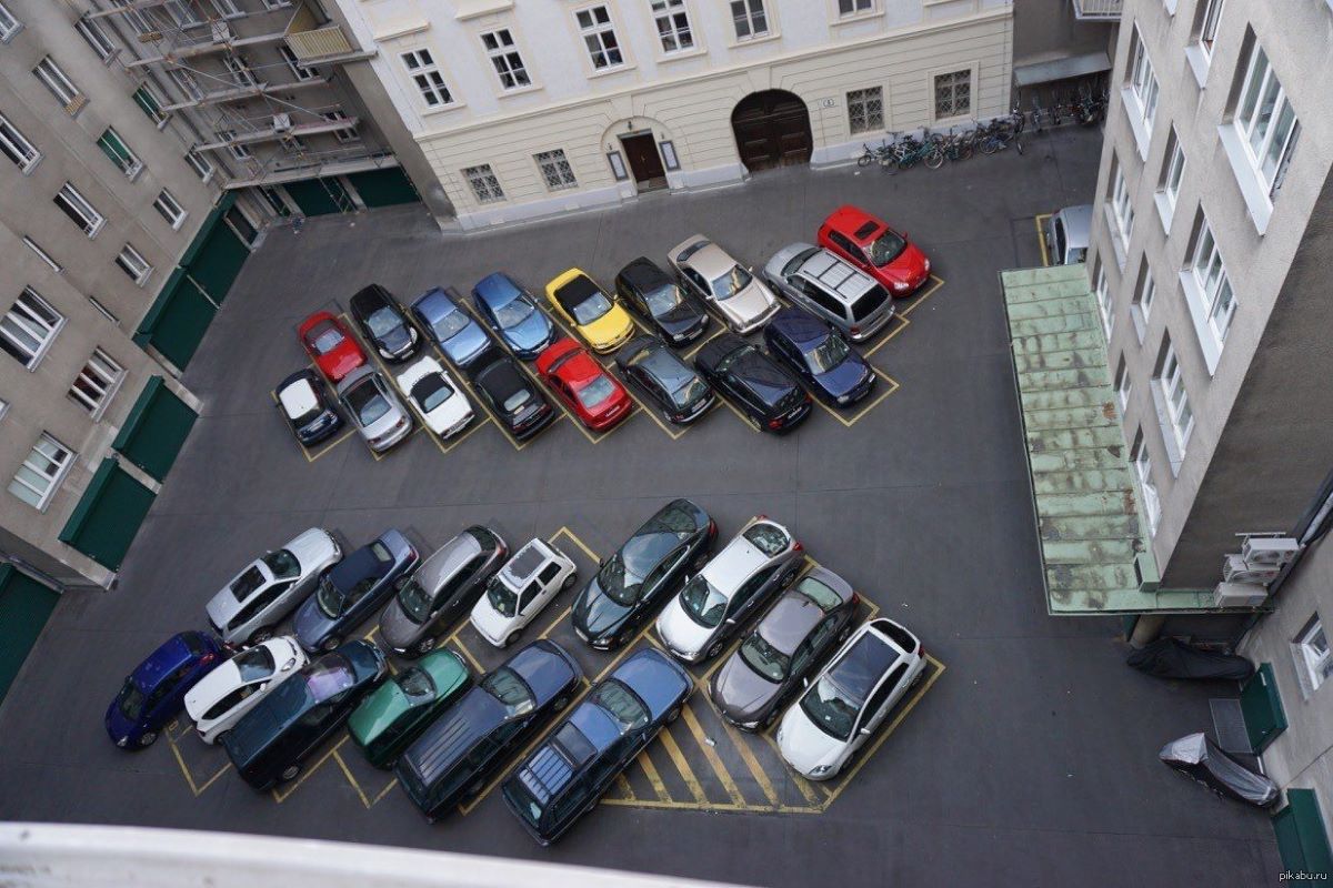 В Минстрое обсуждают смягчение норм по парковкам для девелоперов